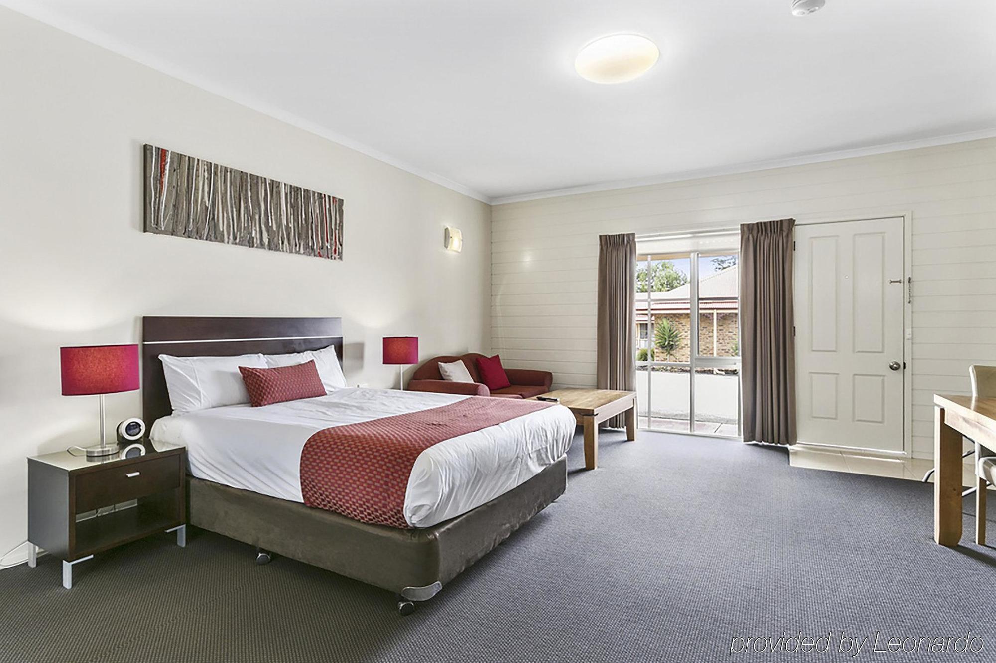 Quality Colonial Hotel 3*