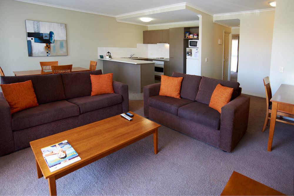 Quest Aparthotel 4*