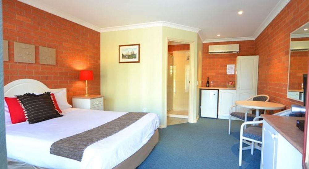Goldfields Motor 3*