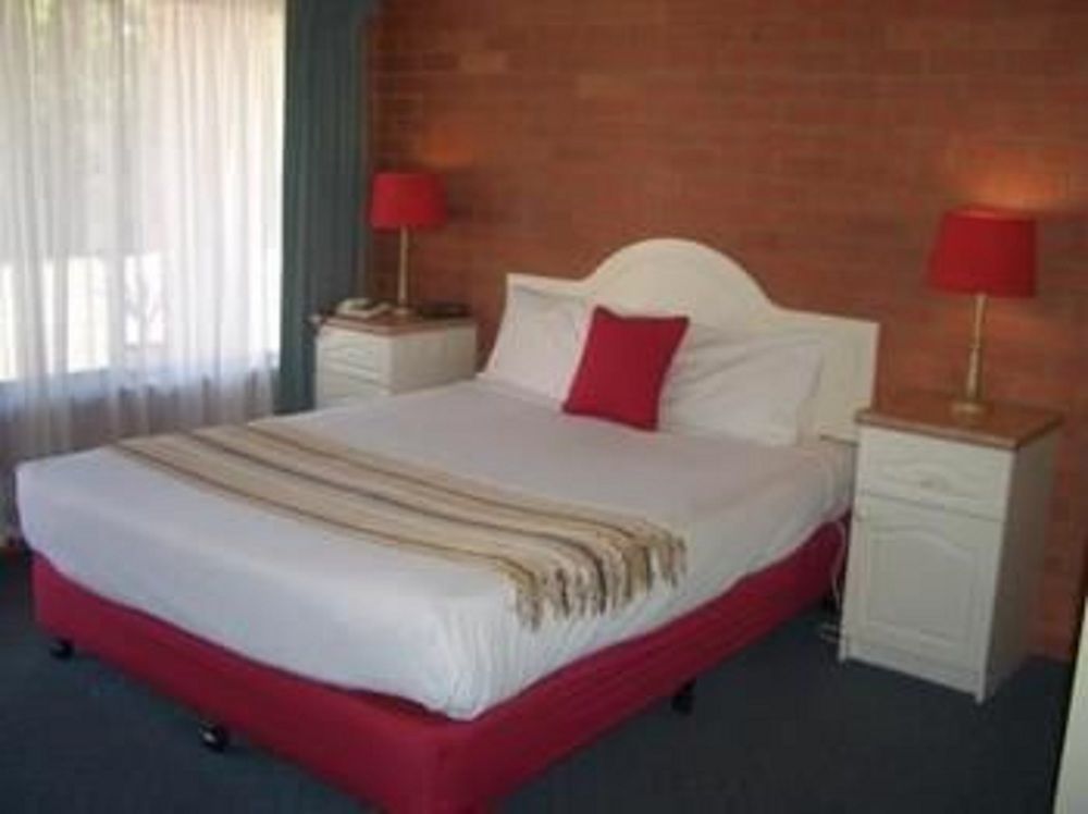 Goldfields Motor 3*