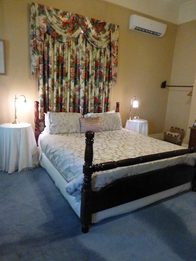 Langley Hall Bed & Breakfast 4*