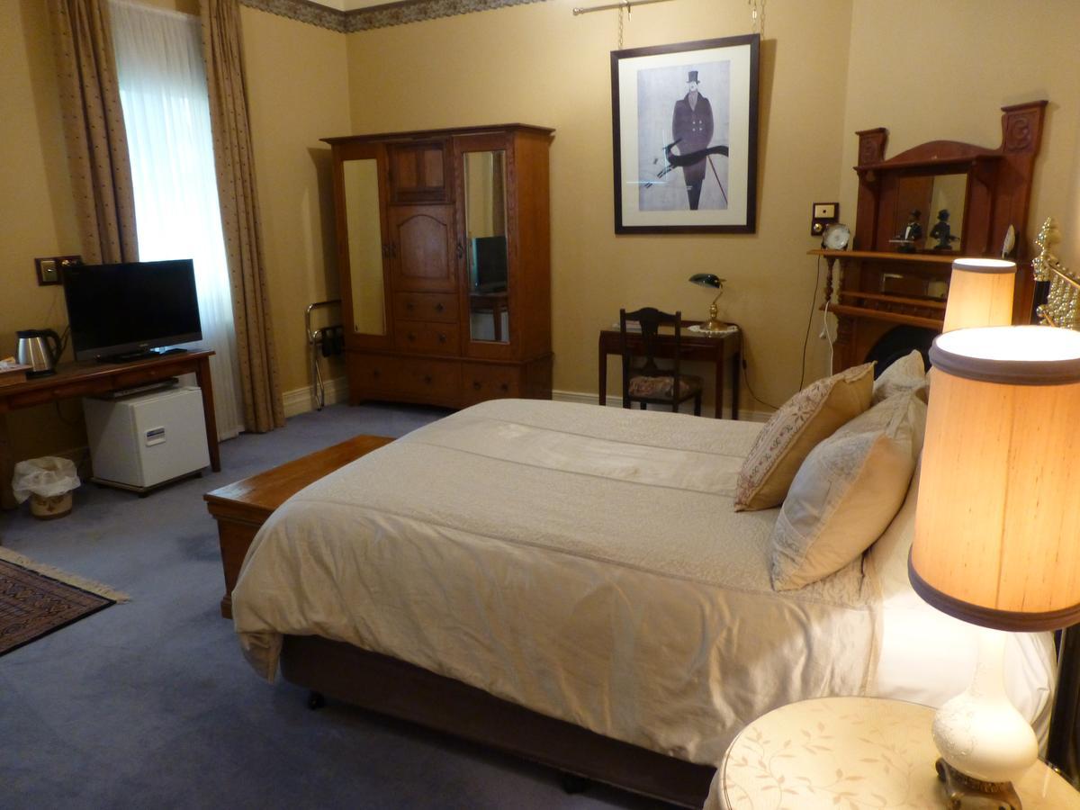 Langley Hall Bed & Breakfast