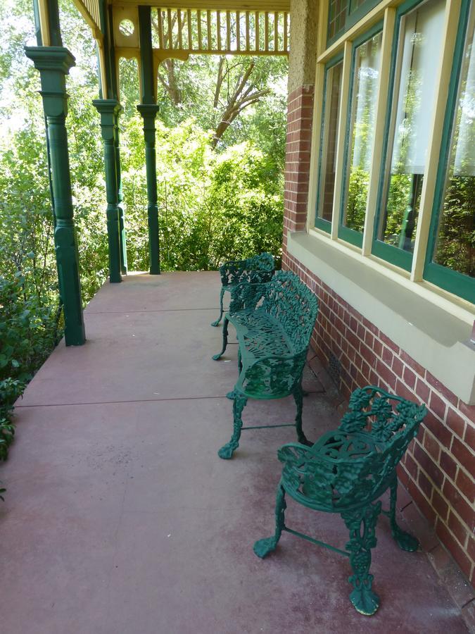 Langley Hall Bed & Breakfast 4*