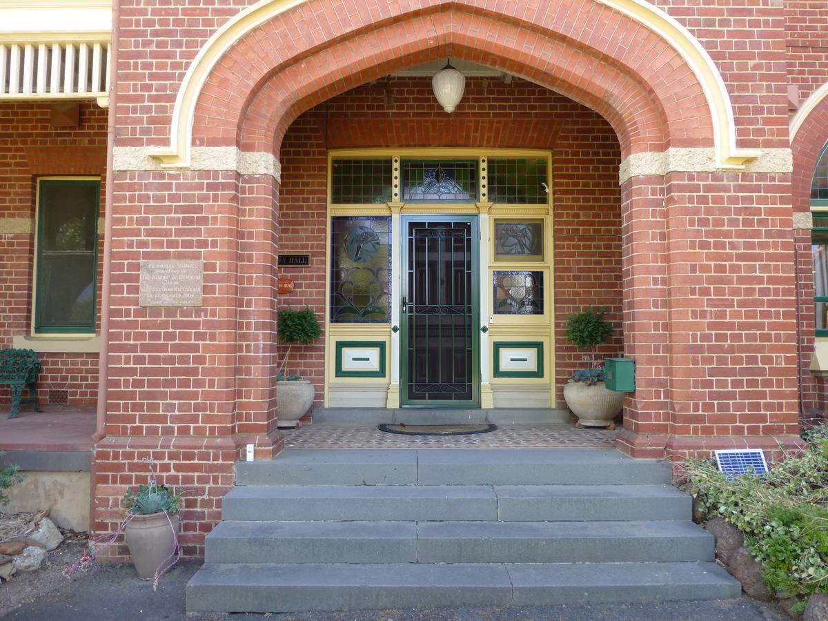 Langley Hall Bed & Breakfast 4*