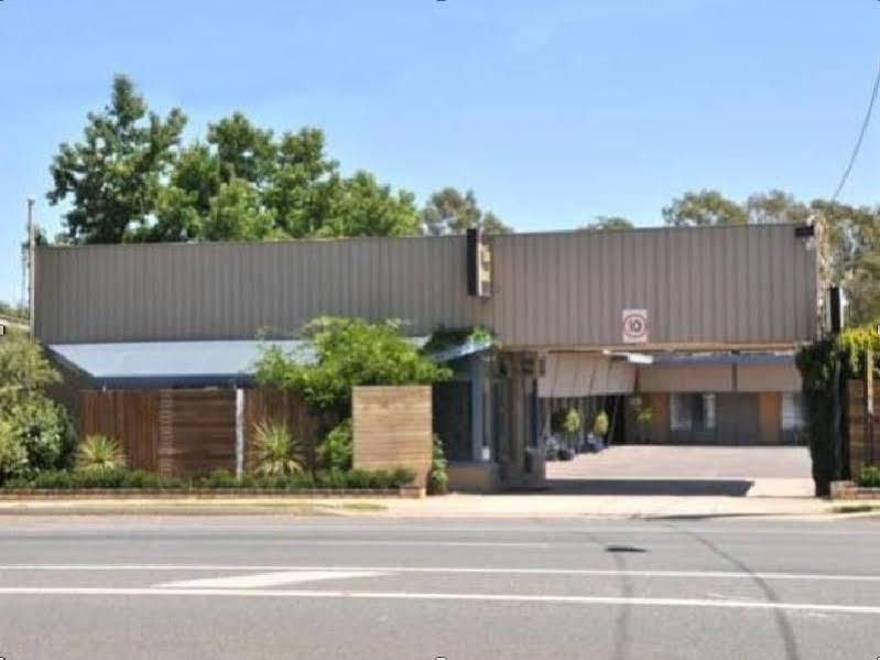 Elm Motel