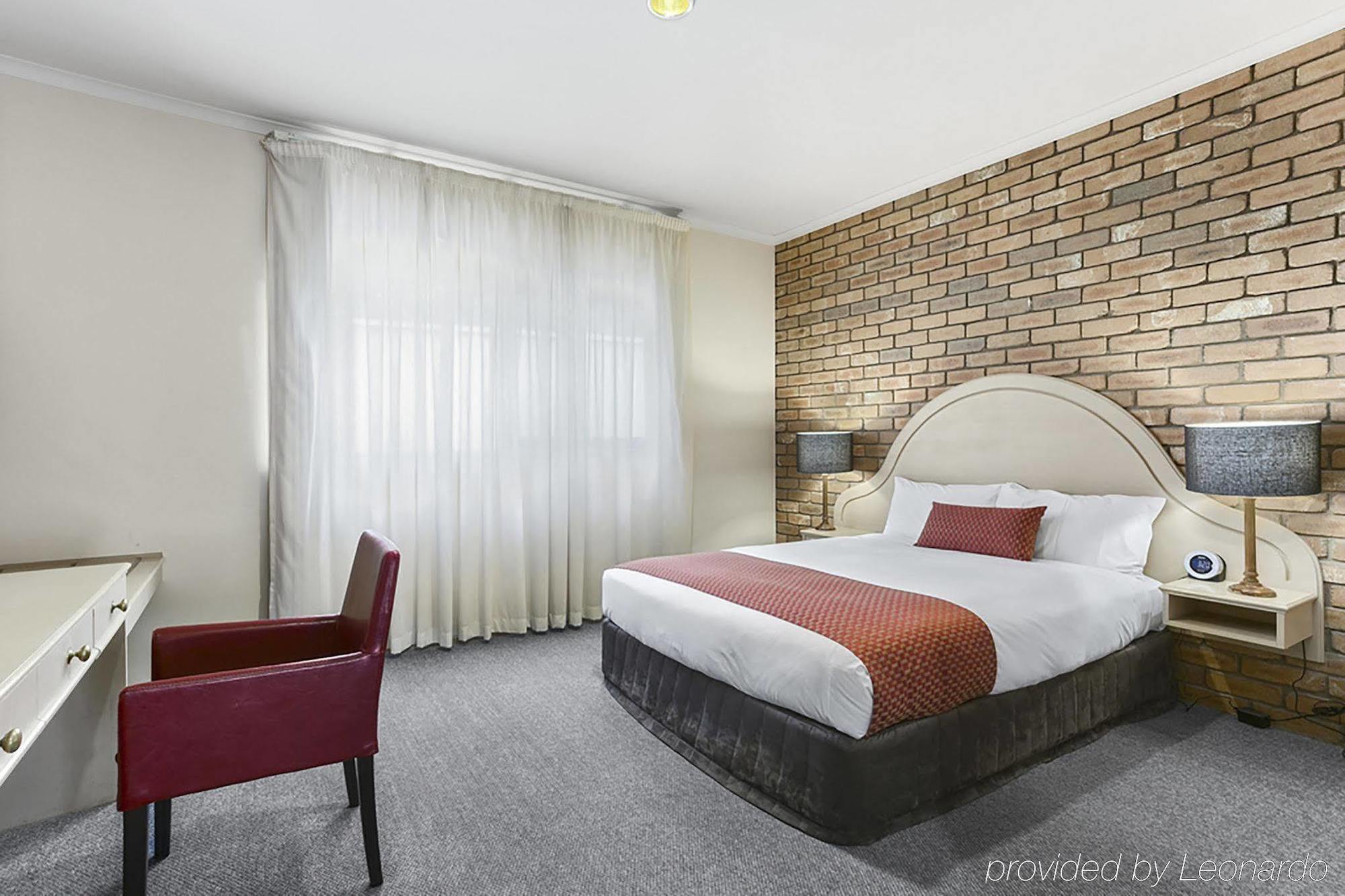 Quality Colonial Hotel