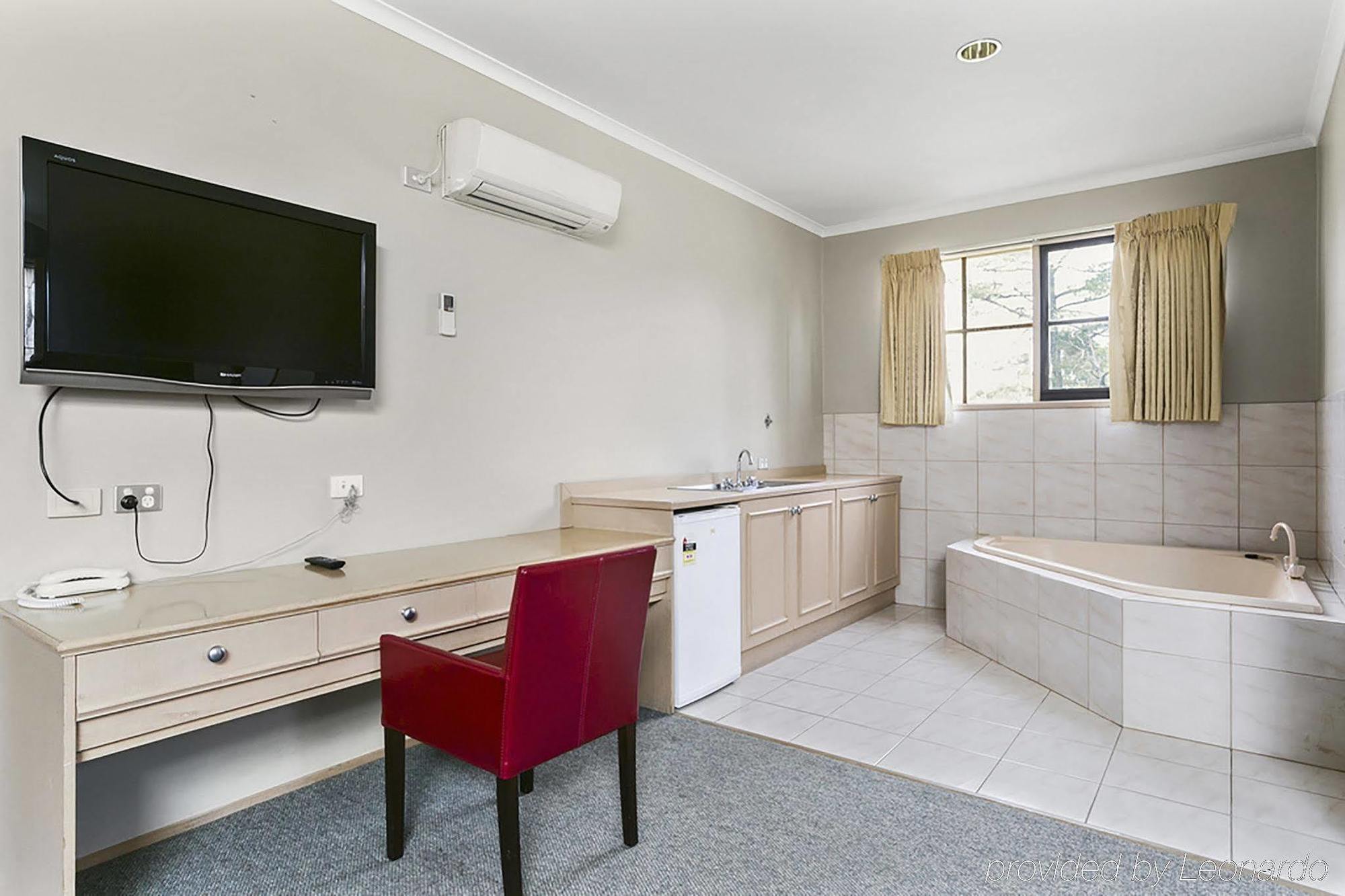 Quality Colonial Hotel