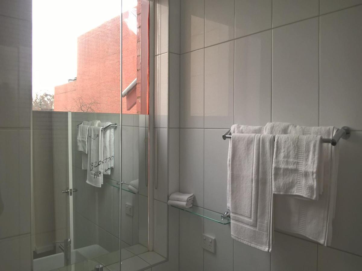 Motel Crown Cbd - Location 2*