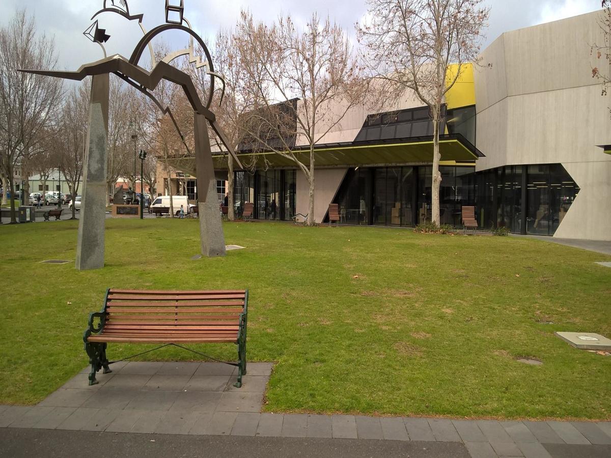 Crown Cbd - Location 2* Bendigo