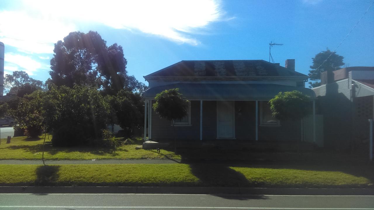 Happy Wanderer Children Not Permitted Over 18s Only Motel Bendigo