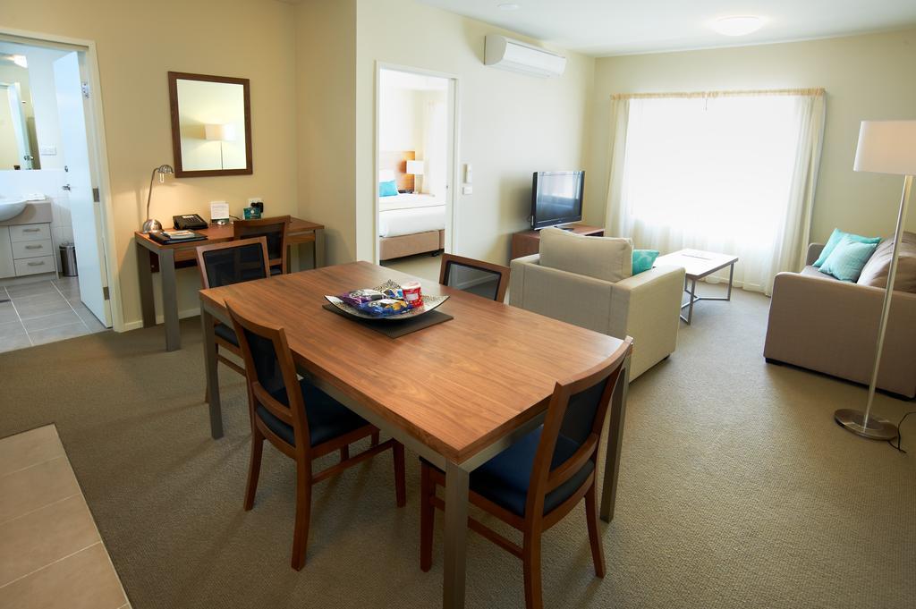 Quest Aparthotel 4*