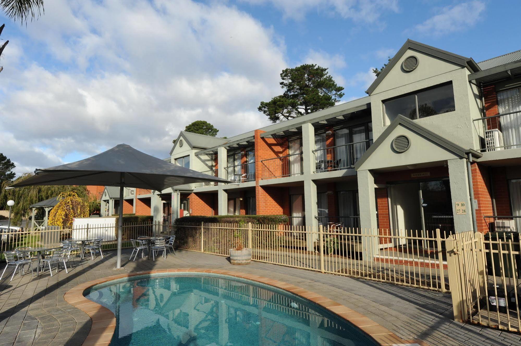 Aparthotel Quest 4*