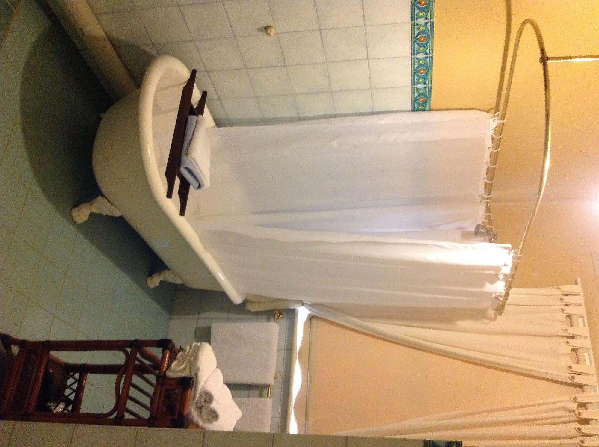 Bed & Breakfast Langley Hall 4*