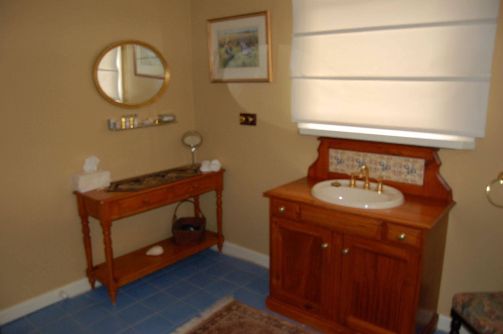 Langley Hall 4*