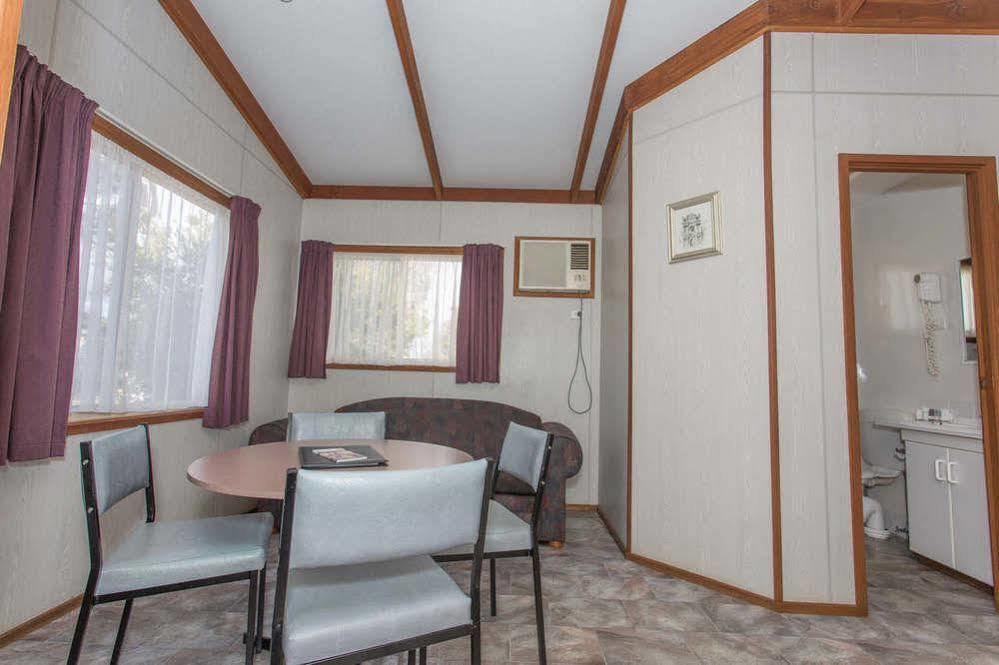 Gold Nugget Tourist Park 4*