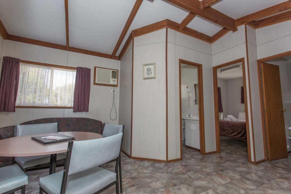 Gold Nugget Tourist Park 4*