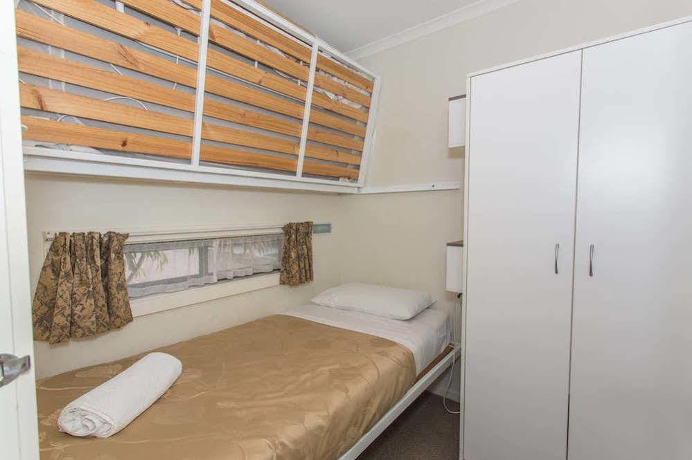 Gold Nugget Tourist Park Hotel