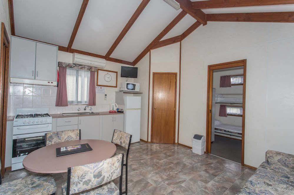 Gold Nugget Tourist Park 4*