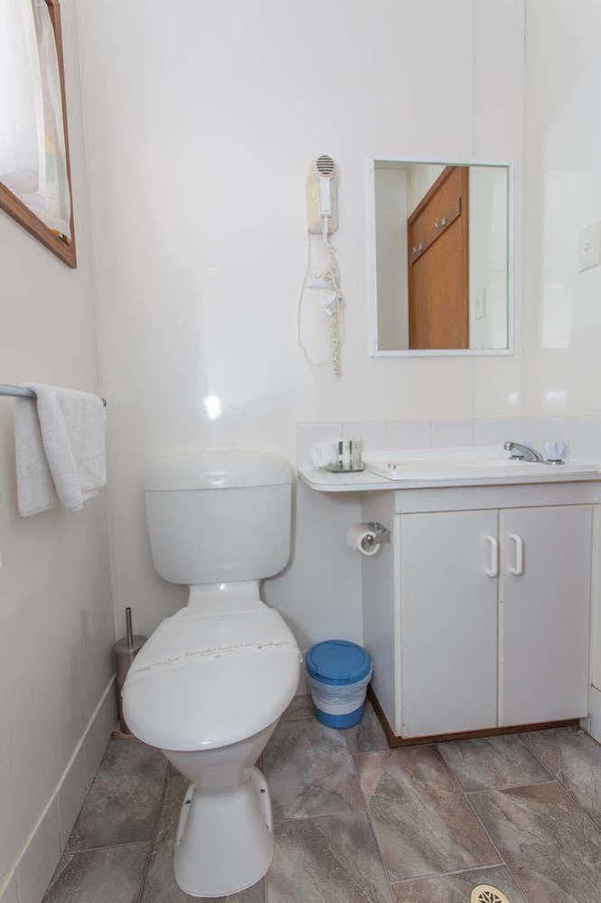 Gold Nugget Tourist Park Hotel