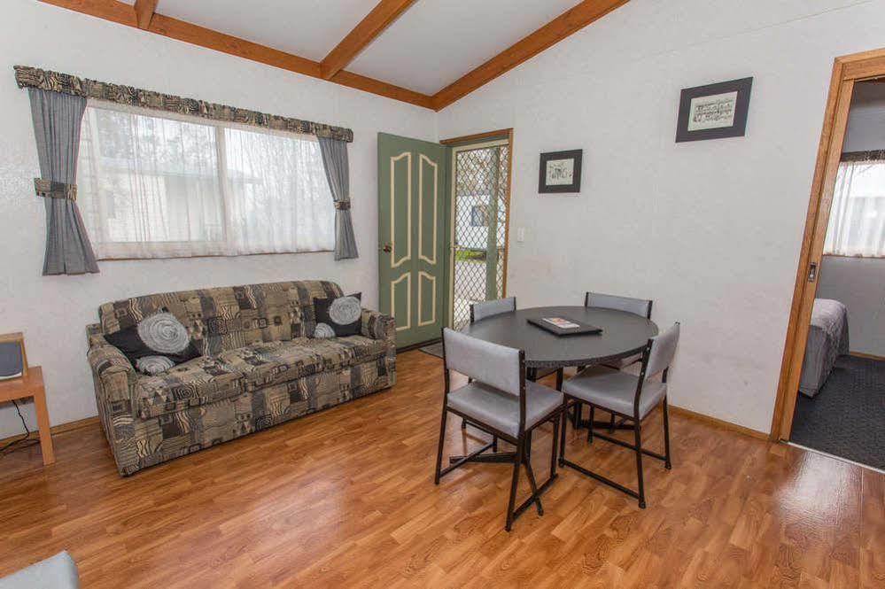 Hotel Gold Nugget Tourist Park 4*