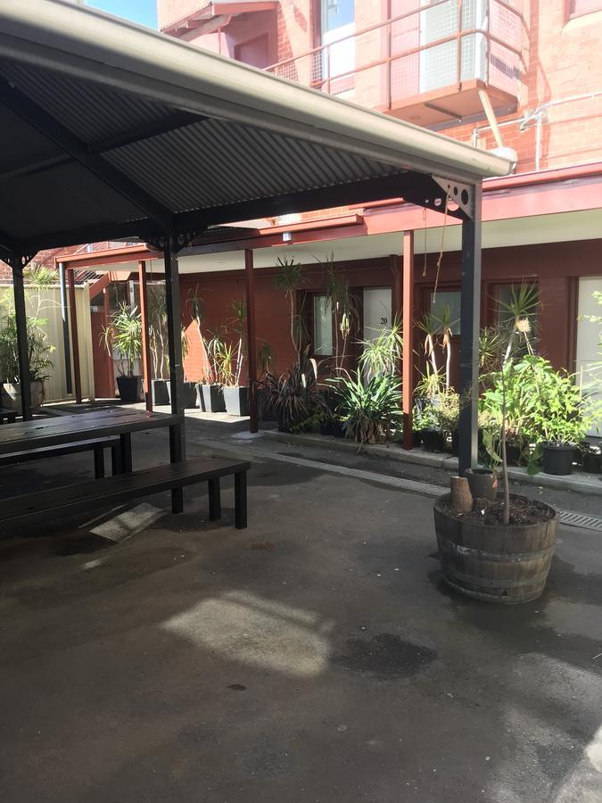 Crown Cbd - Location Motel 2*