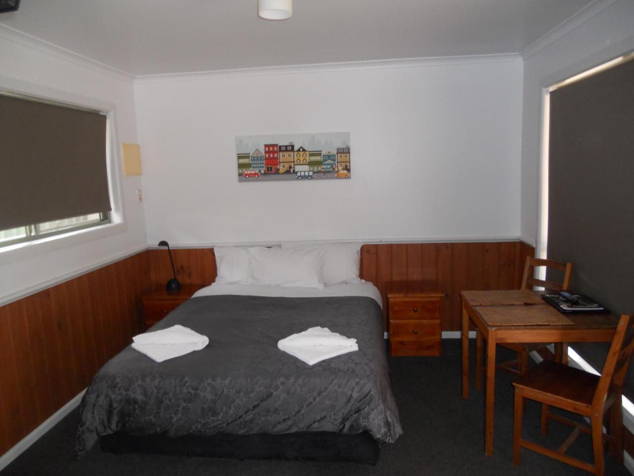 Bush Cabins Lodge *