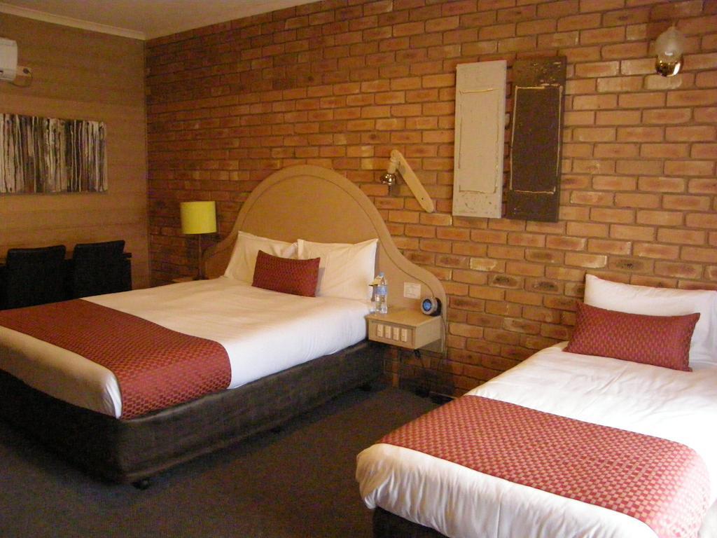 Quality Colonial Hotel