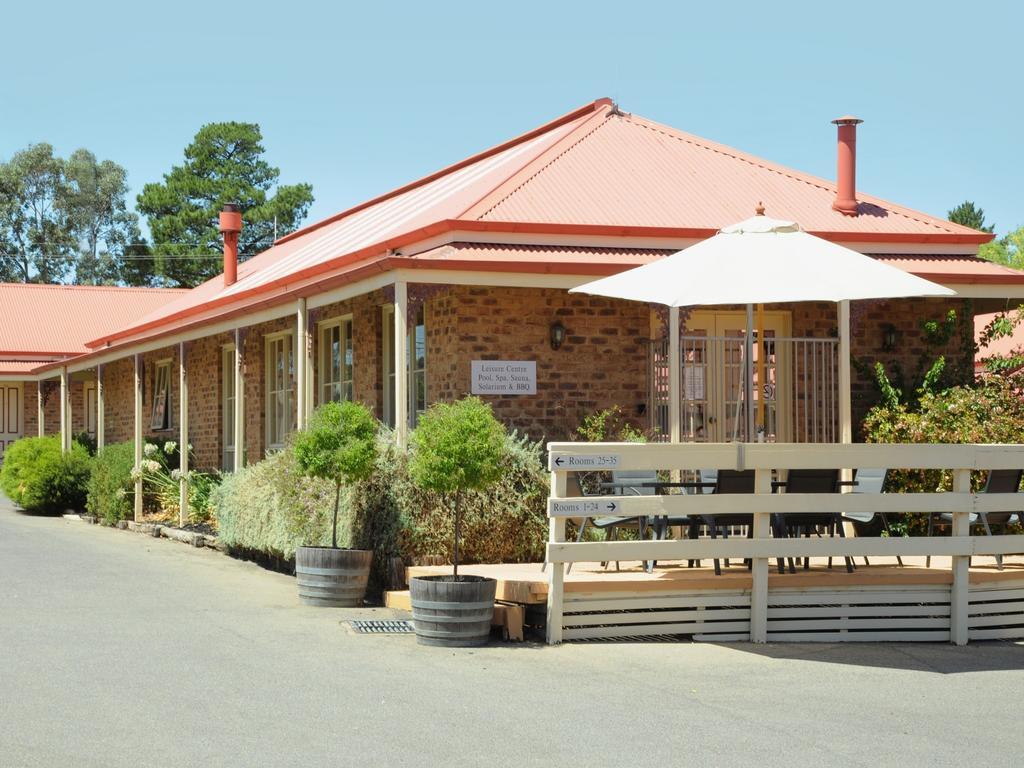 Quality Colonial Hotel 3*