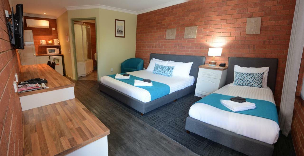 Goldfields Motor 3*