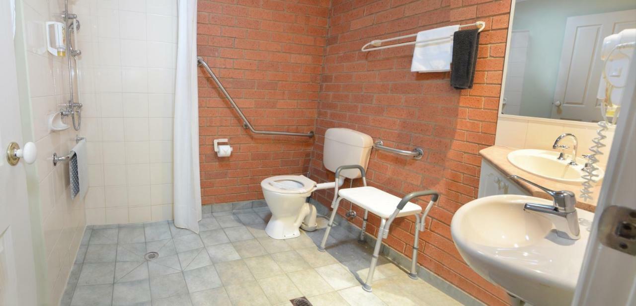 Goldfields Motor 3*