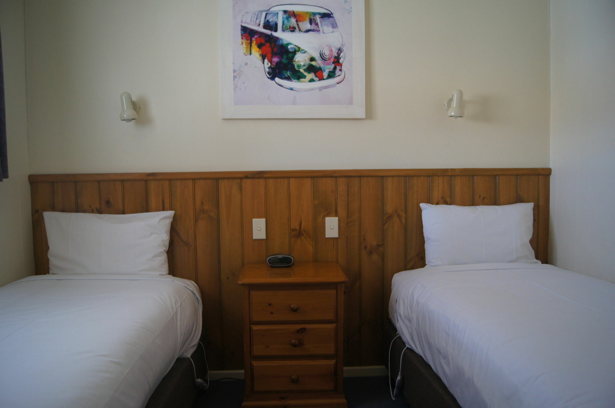 Quality Lakeside Hotel 4*