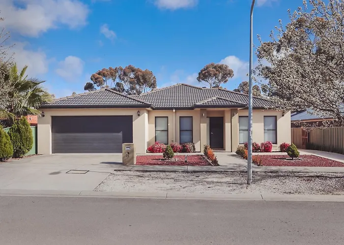 21 St James Wood Drive North Bendigo