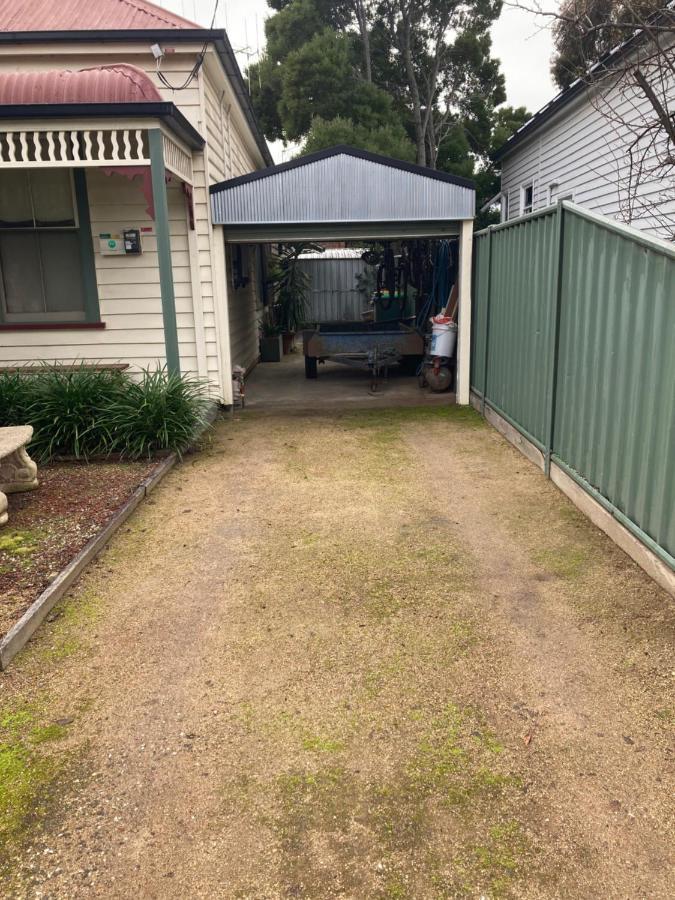 Gleeson St Guest Bungalow Guest house