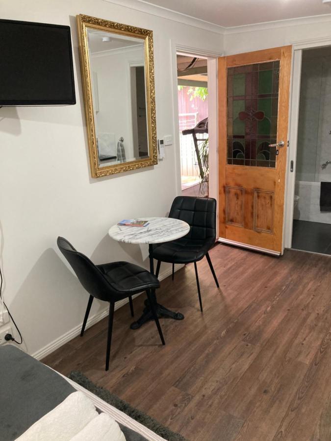 Gleeson St Guest Bungalow