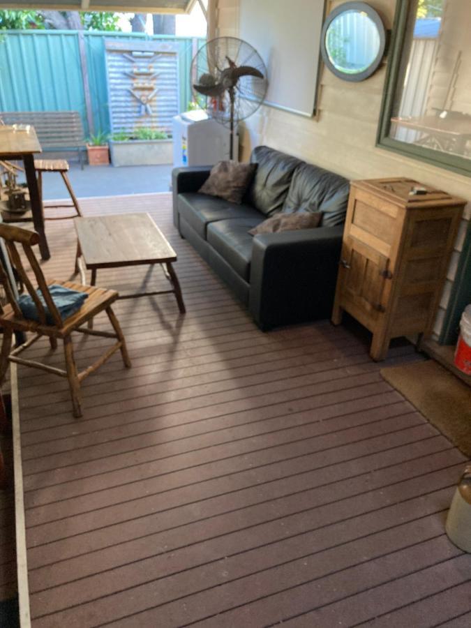 Gleeson St Guest Bungalow *
