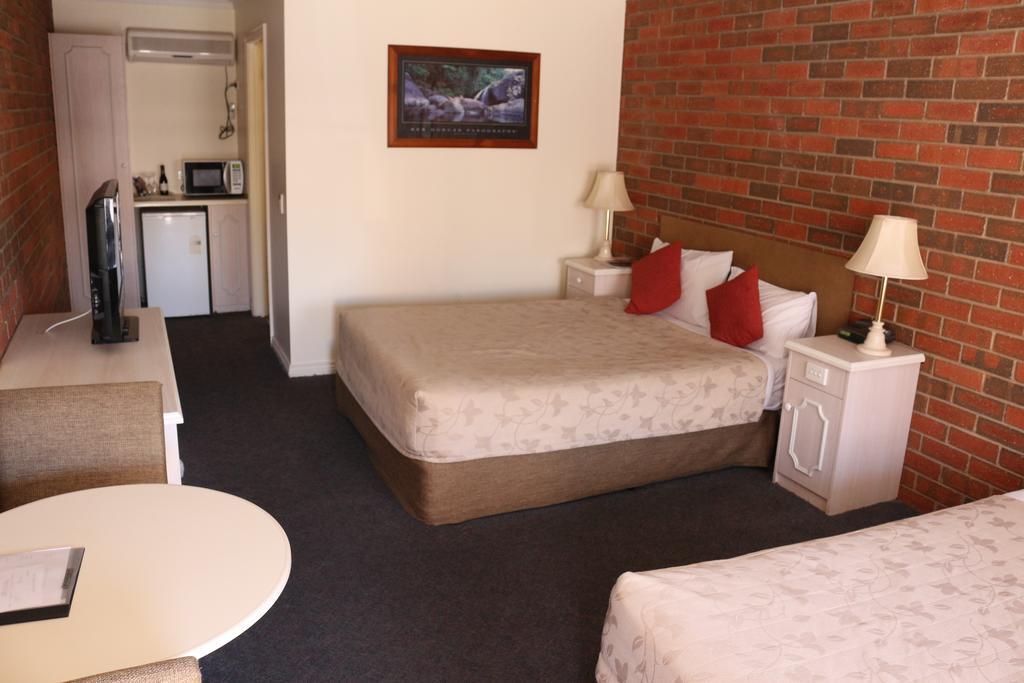 Haymarket Motor Motel 3*