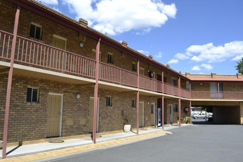 Cathedral Motor Motel 3*