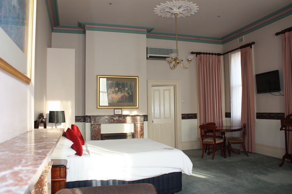 The Shamrock 3*
